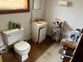 REILLY MILLCHOP PROPERTY INTERIOR VIEW LAVATORY